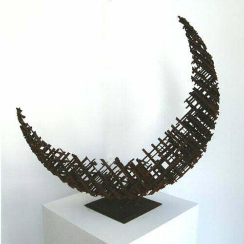 Crescent-Cross-85x85cm-MILD-STEEL-[table-top,-outdoor]-Matt-Carney-Australian-Moon-Sculpture