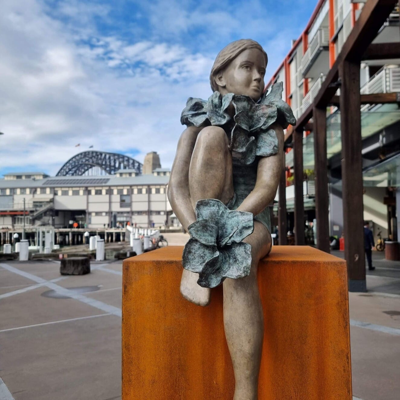 Urban Botanica by Mela Cooke – bronze sculpture, limited edition of 8, 155cm (view 16) – SOHO Galleries Sydney