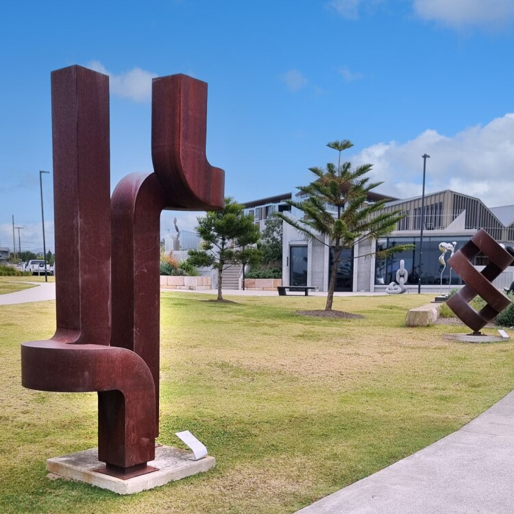 outdoor metal garden sculpture large