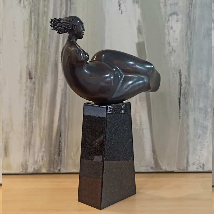BRONZE-MARBLE-BASE-[Bronze,Table-top,Figurative]-Libucha-Zygmunt-australian-sculpture-female-form