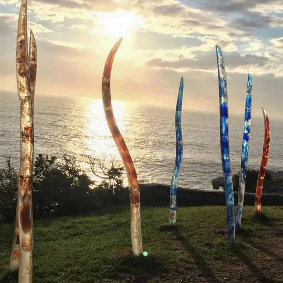 light blades by Sallie Portnoy – glass sculpture, 2.4m (view 2) – SOHO Galleries Sydney