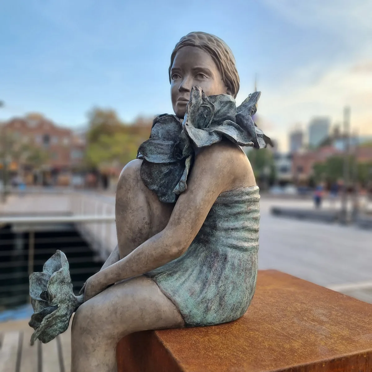 Urban Botanica by Mela Cooke – bronze sculpture, limited edition of 8, 155cm (view 10) – SOHO Galleries Sydney