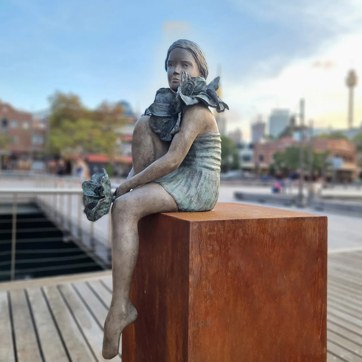 Urban Botanica by Mela Cooke – bronze sculpture, limited edition of 8, 155cm (view 4) – SOHO Galleries Sydney