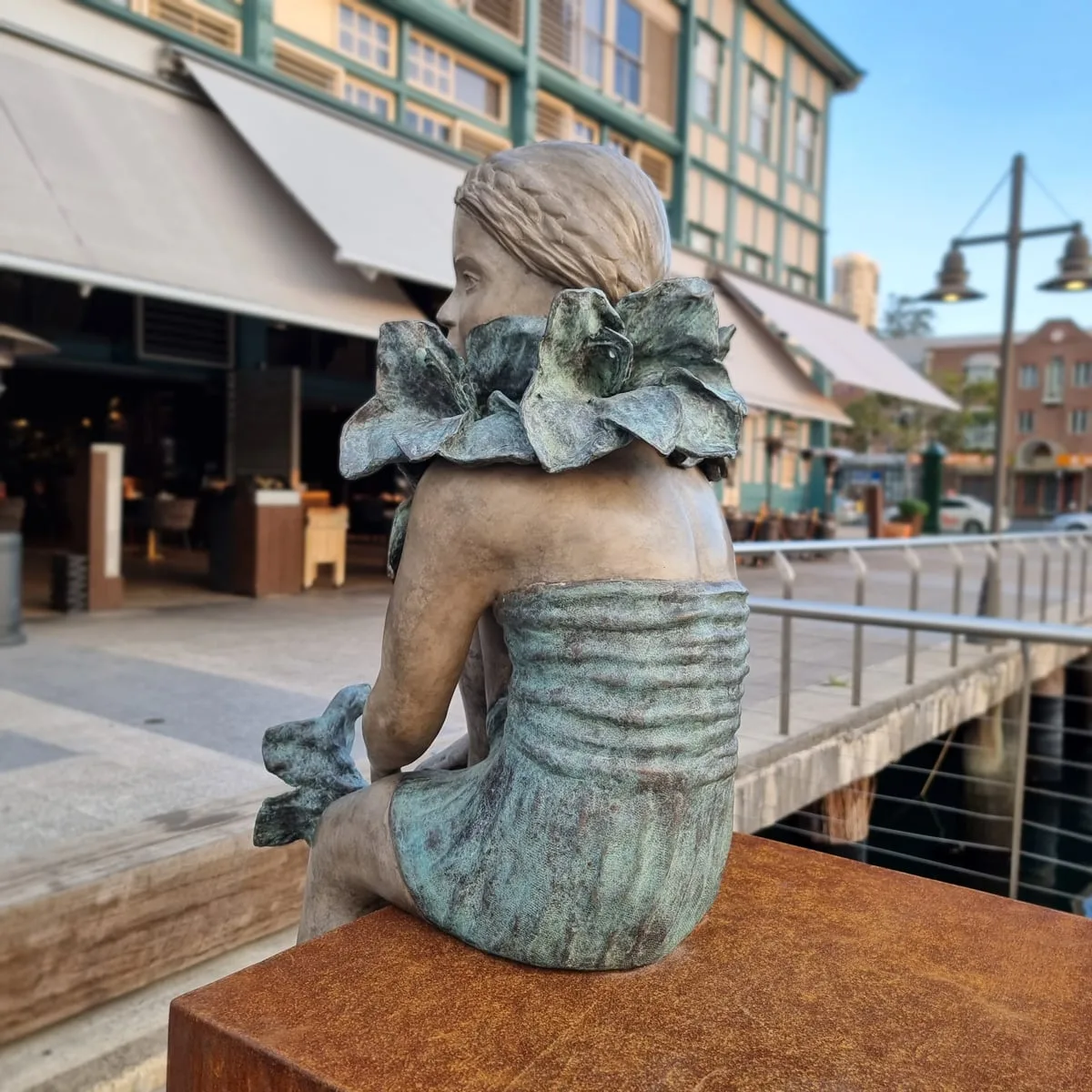 Urban Botanica by Mela Cooke – bronze sculpture, limited edition of 8, 155cm (view 9) – SOHO Galleries Sydney