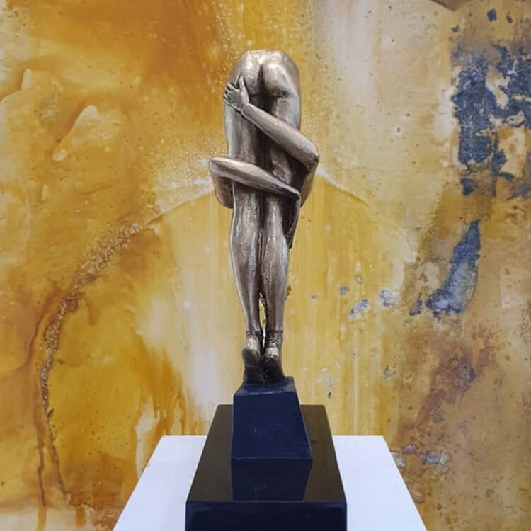 The-Florist-50x26x16cm-glassborrow-bronze-figurative-female-sculpture-2