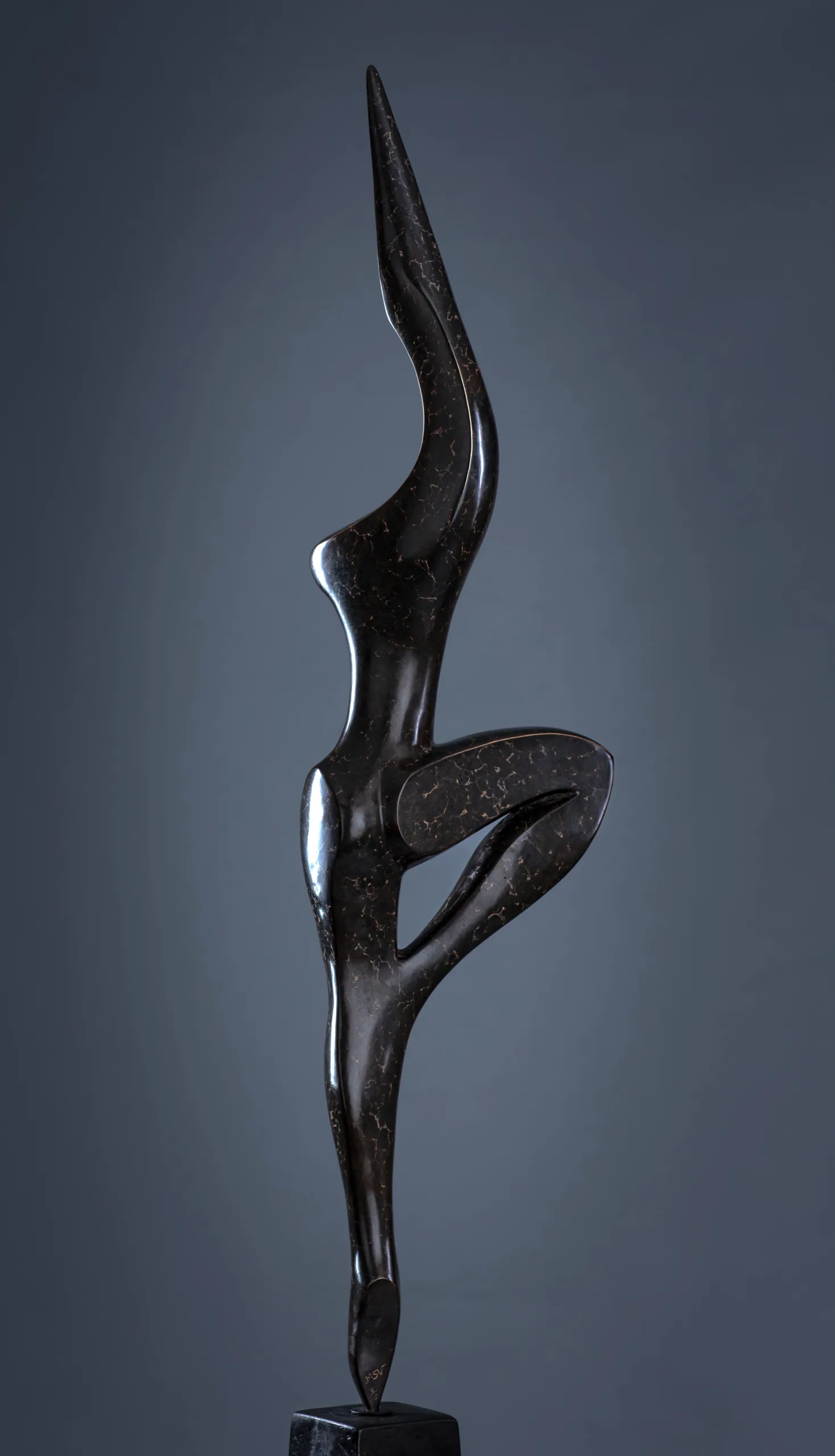 Victory by Michael Vaynman – bronze sculpture, limited edition of 15, 183cm (view 8) – SOHO Galleries Sydney