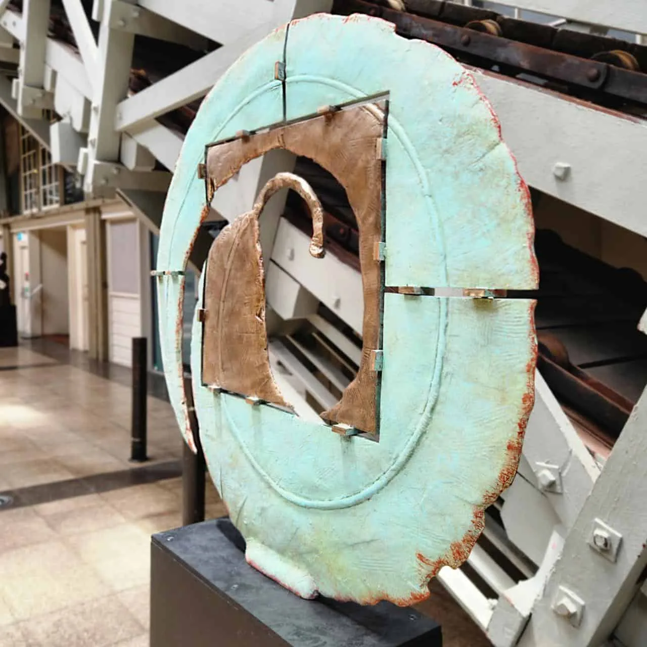 Infinity Leaf by Stephen Glassborow – bronze sculpture, 2m (view 3) – SOHO Galleries Sydney