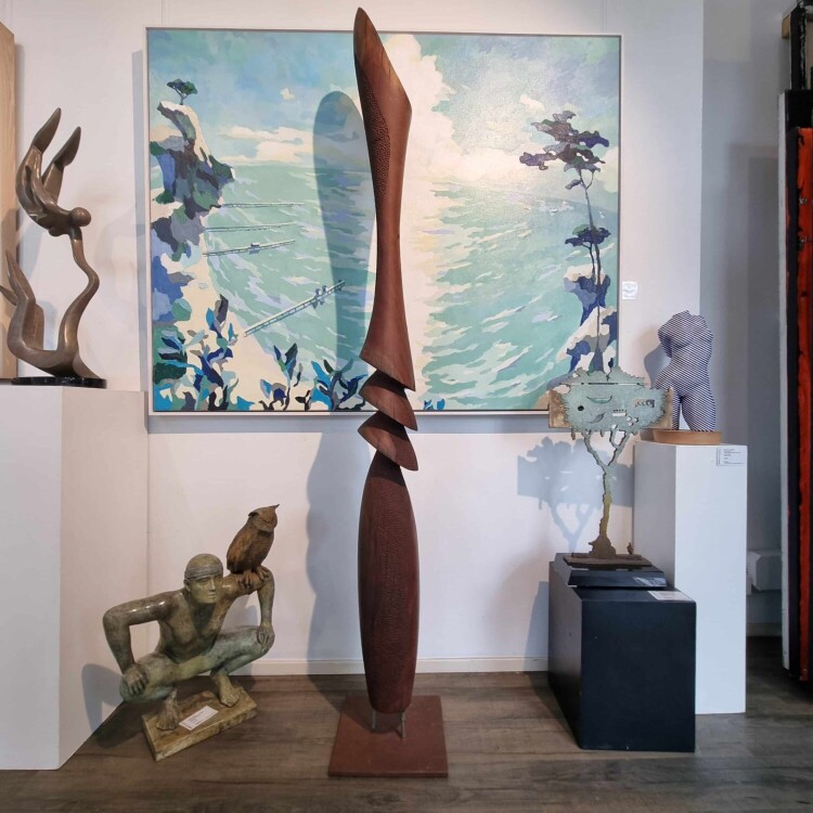 timber sculpture