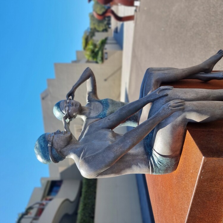 mela cooke bronze sculpture - on the edge