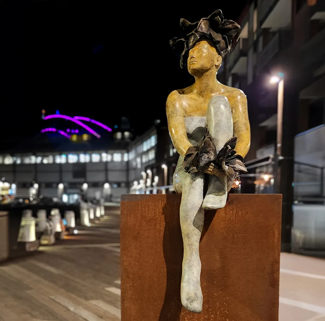 Midsummer Night Dream by Mela Cooke – bronze sculpture, limited edition of 25, 160cm (view 5) – SOHO Galleries Sydney