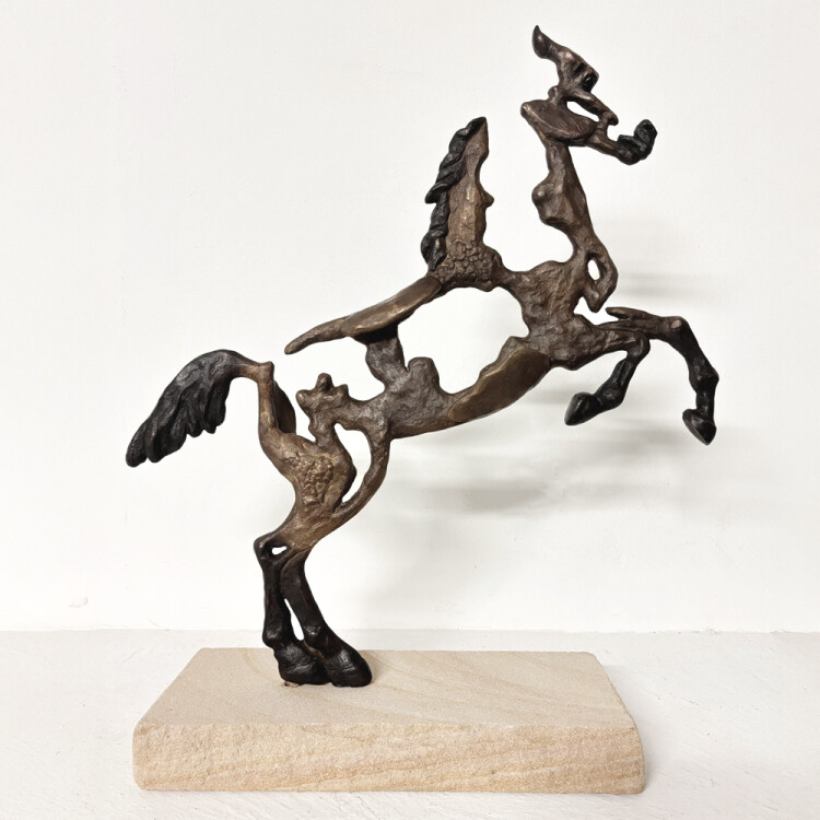bronze horse culpture