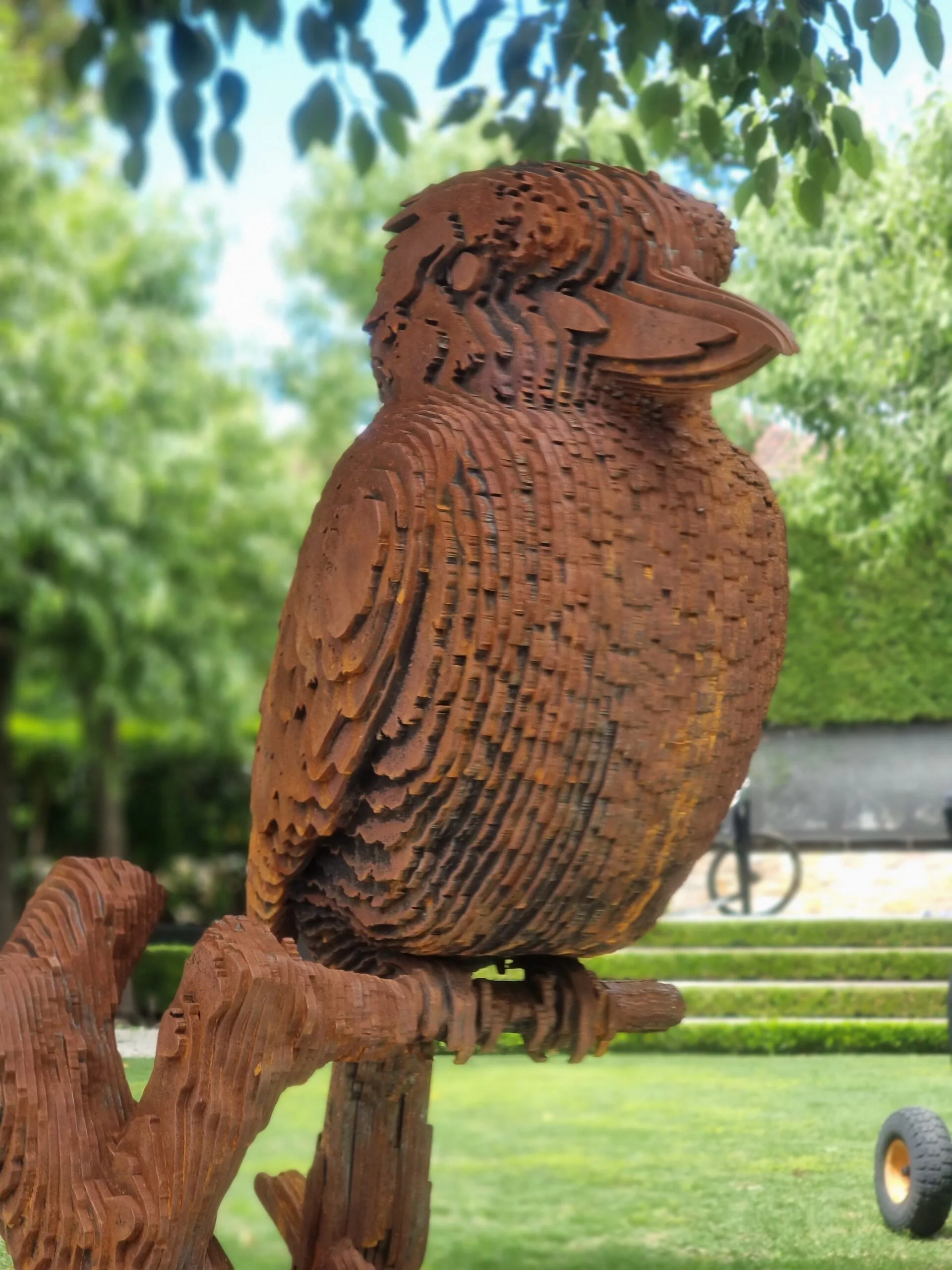 kookaburra sculpture