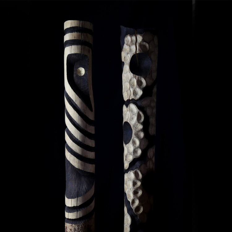 Timber Sculpture - totem poles sculpture