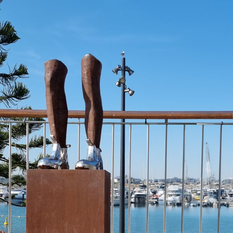 metal garden sculpture