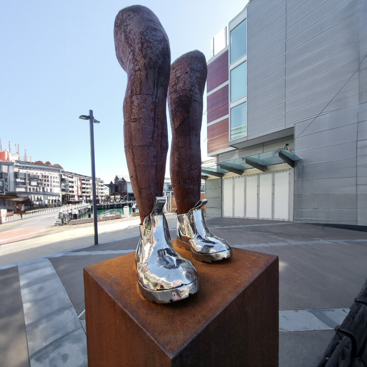 metal garden sculpture
