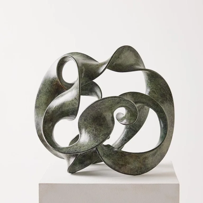 Entanglement - 24x26x21cm