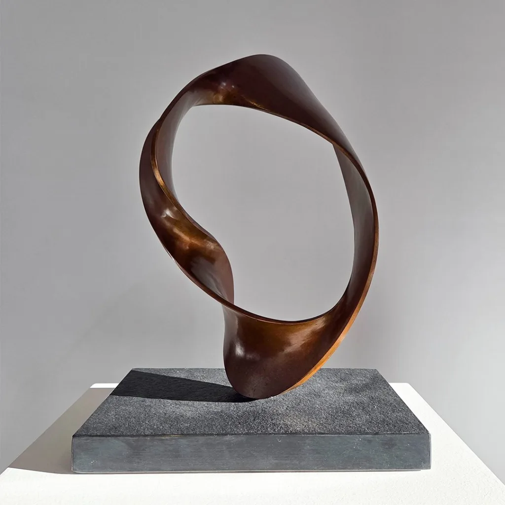 Ben Storch standing wave sine sculpture, SOHO Galleries Sydney