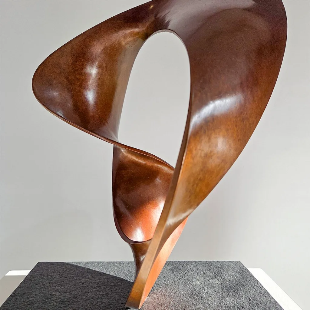 Ben Storch standing wave sine sculpture, SOHO Galleries Sydney