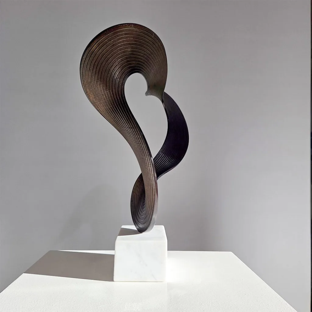 Ben Storch third harmonic sculpture, SOHO Galleries Sydney