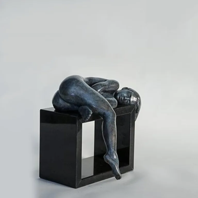 Sleeping Muse - 26x27x24cm