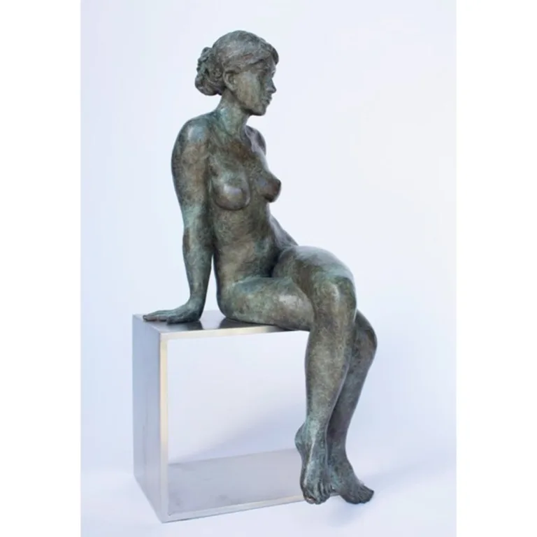 The Viewer - 66x30x30cm